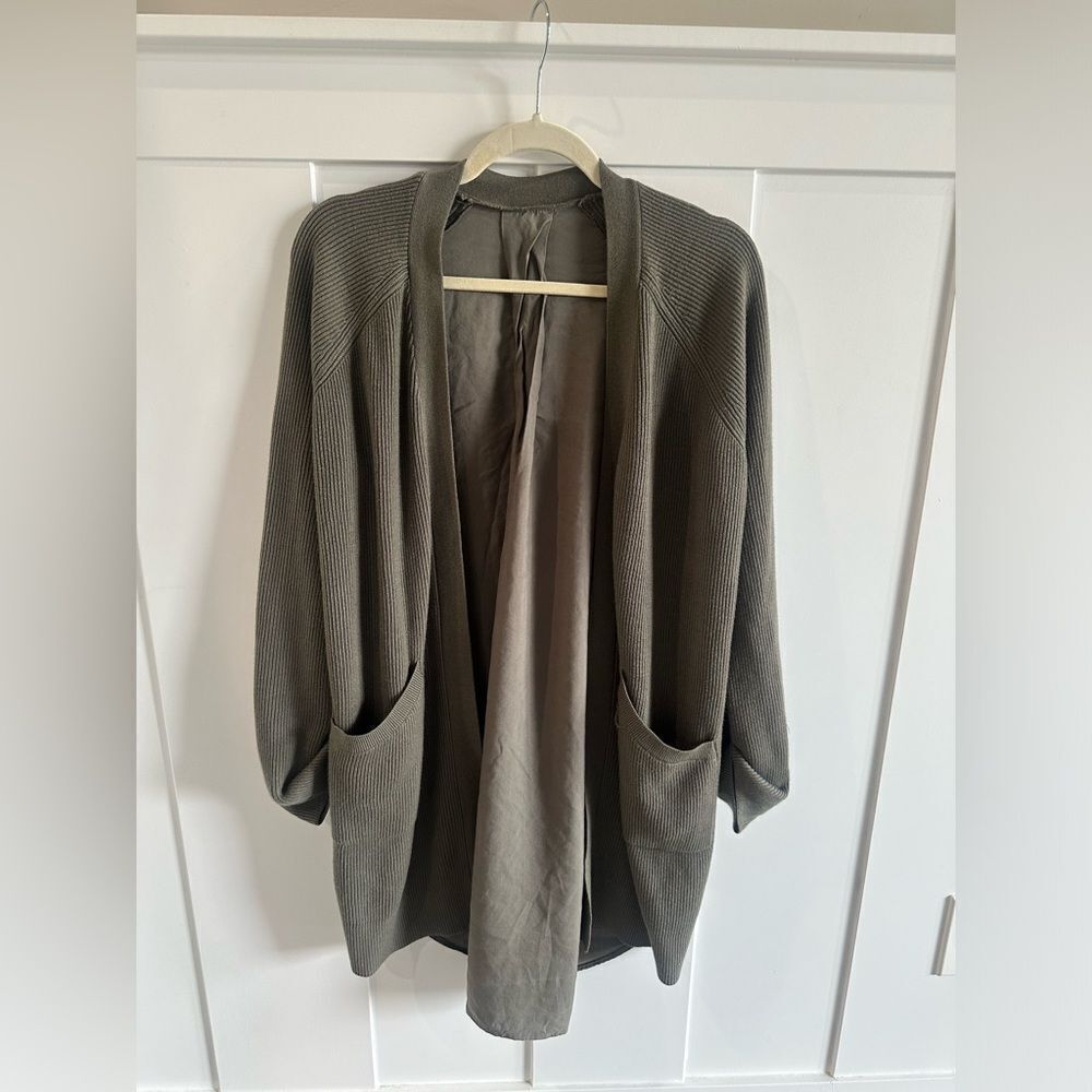 Lululemon Grey Sage Still At Ease Wrap - Picture 3 of 14